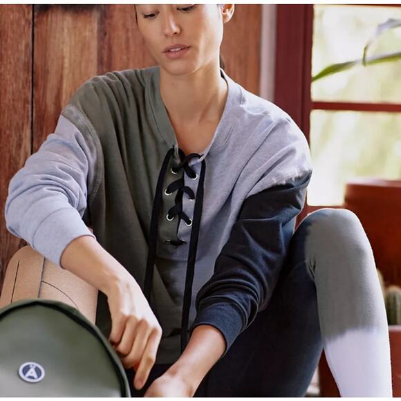 Electric & Rose Crawford Tie Dye Sweatshirt SZ S Olive Green Gray Anthropologie - Picture 3 of 11